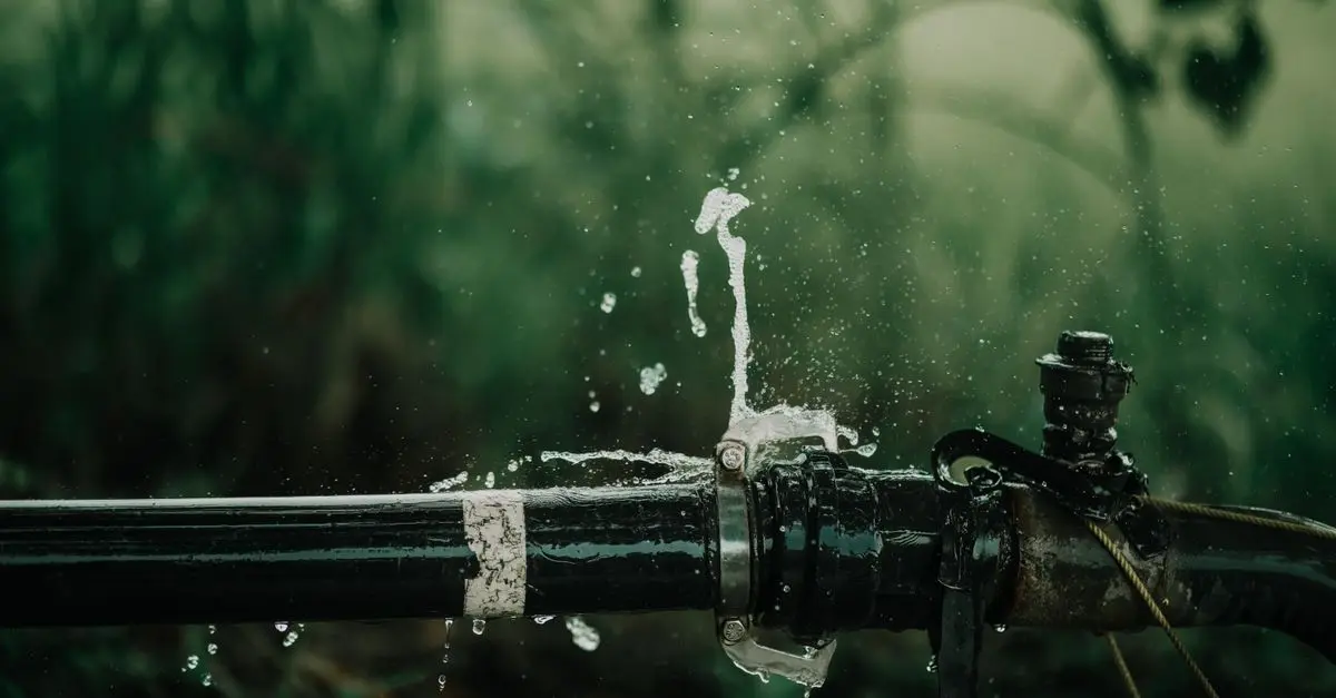 Comment identifier les signes d'une fuite d'eau chez soi