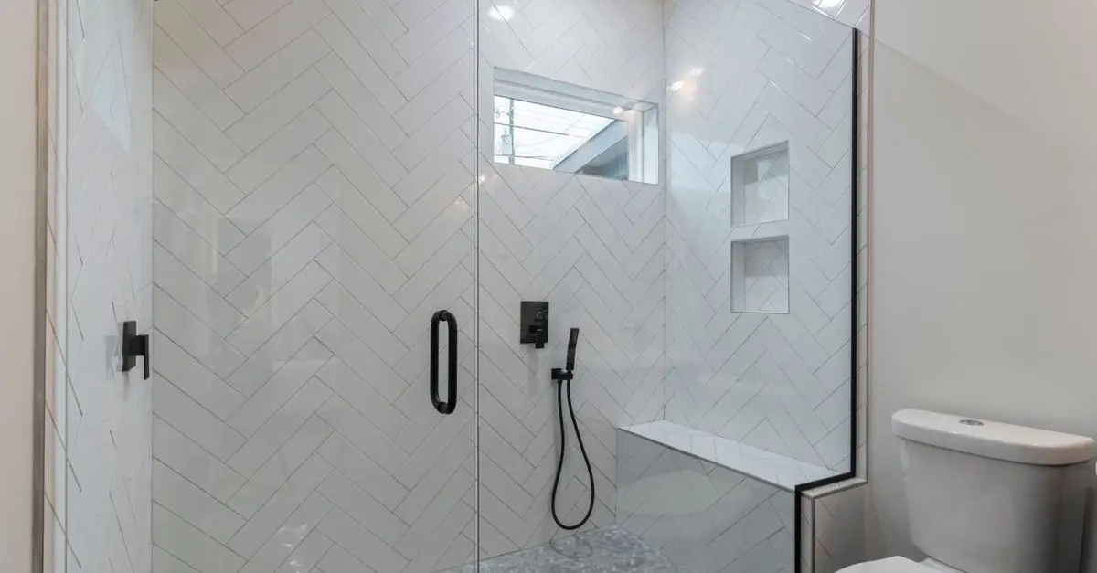 Douche à l'italienne ou cabine : Que choisir ?