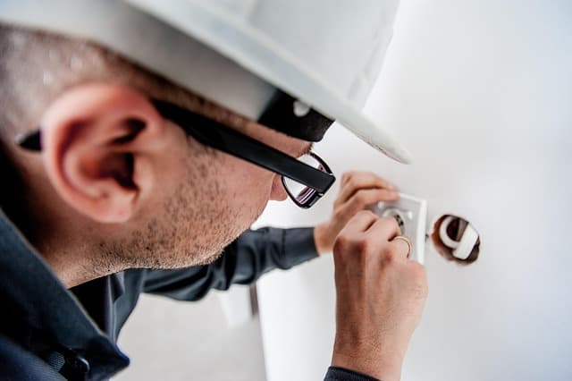 Les meilleures pratiques pour assurer une intervention plombier efficace